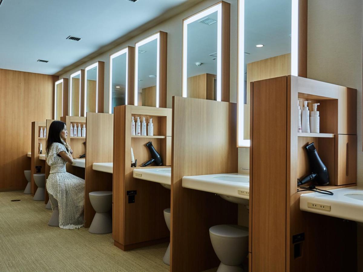 First Cabin Nishi Umeda Osaka Ngoại thất bức ảnh